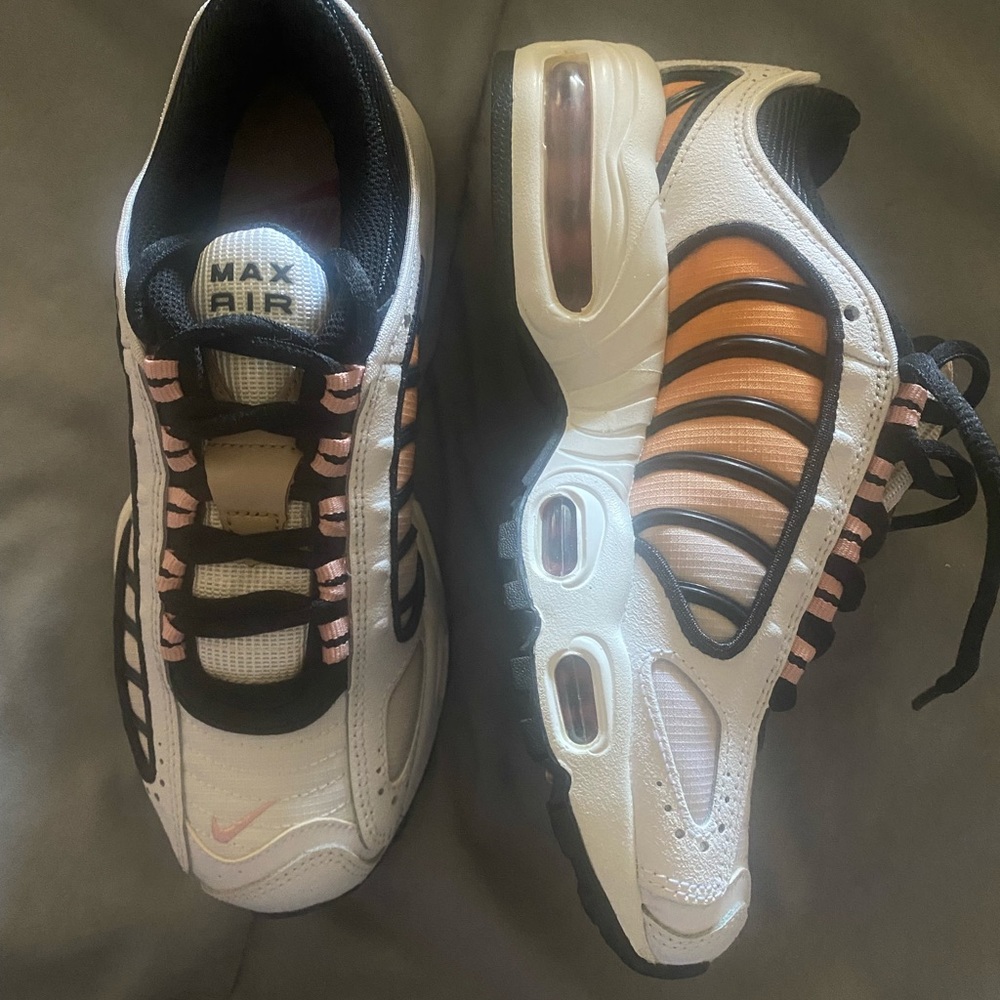 Nike air max tailwind IV women’s size 5